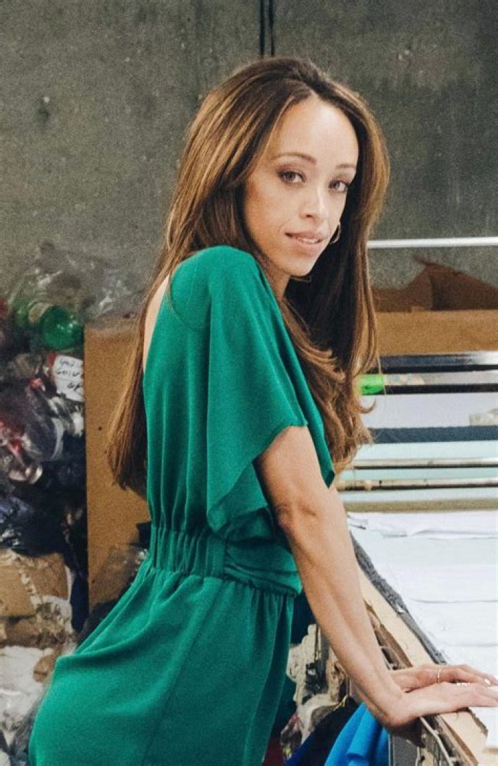 Shanti Lowry - Bio, Age, Wiki, Facts and Family
