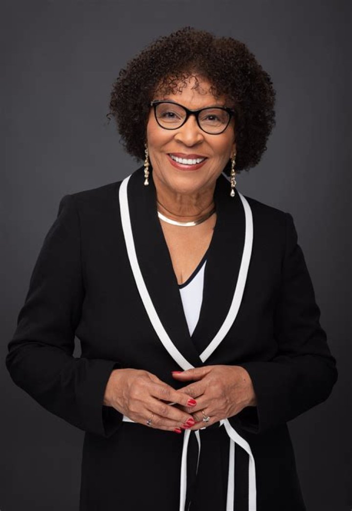Sharon Draper - Bio, Age, Wiki, Facts and Family