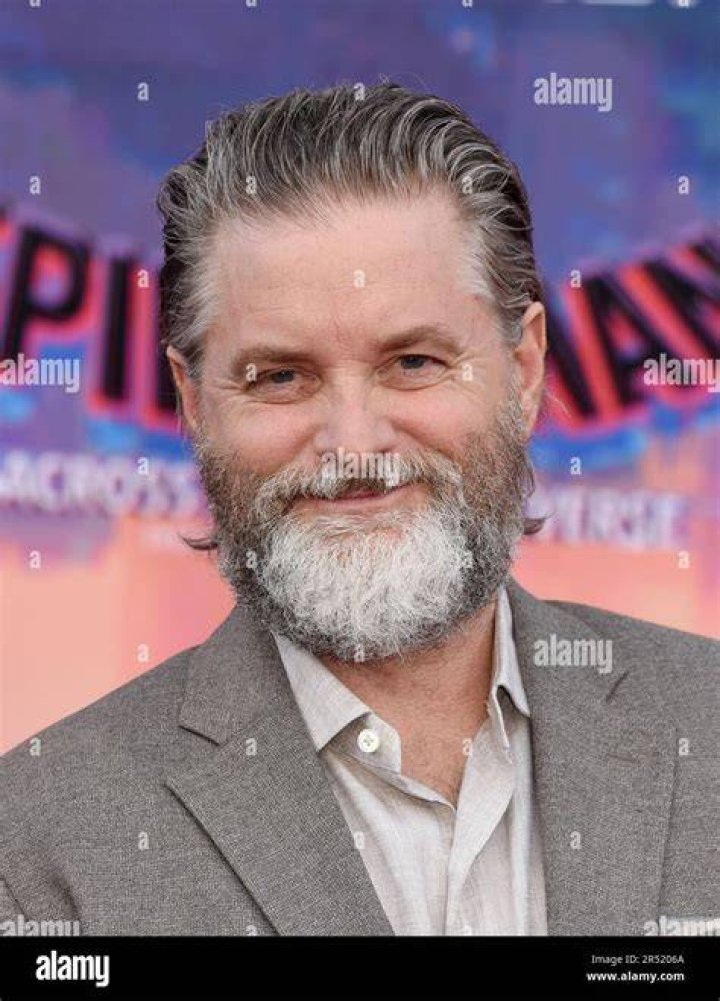 Shea Whigham - Bio, Age, height, weight, Wiki, Facts and Family