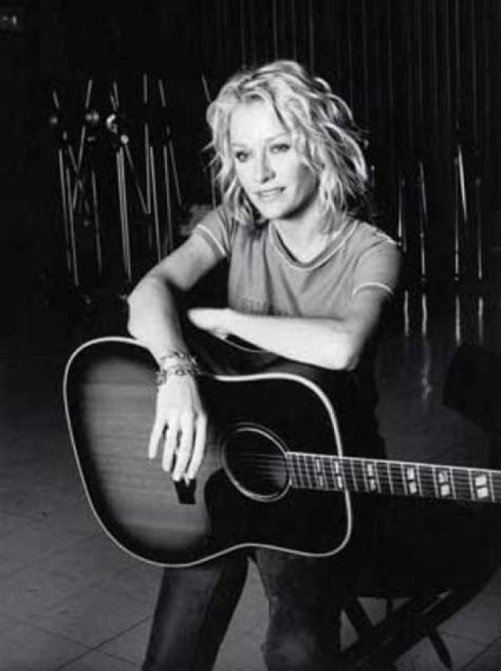 Shelby Lynne - Bio, Age, Wiki, Facts and Family