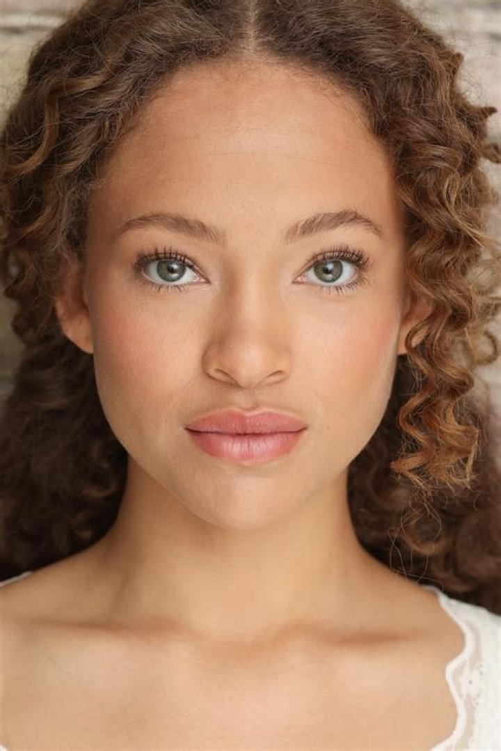 Shelby Simmons - Bio, Age, Wiki, Facts and Family
