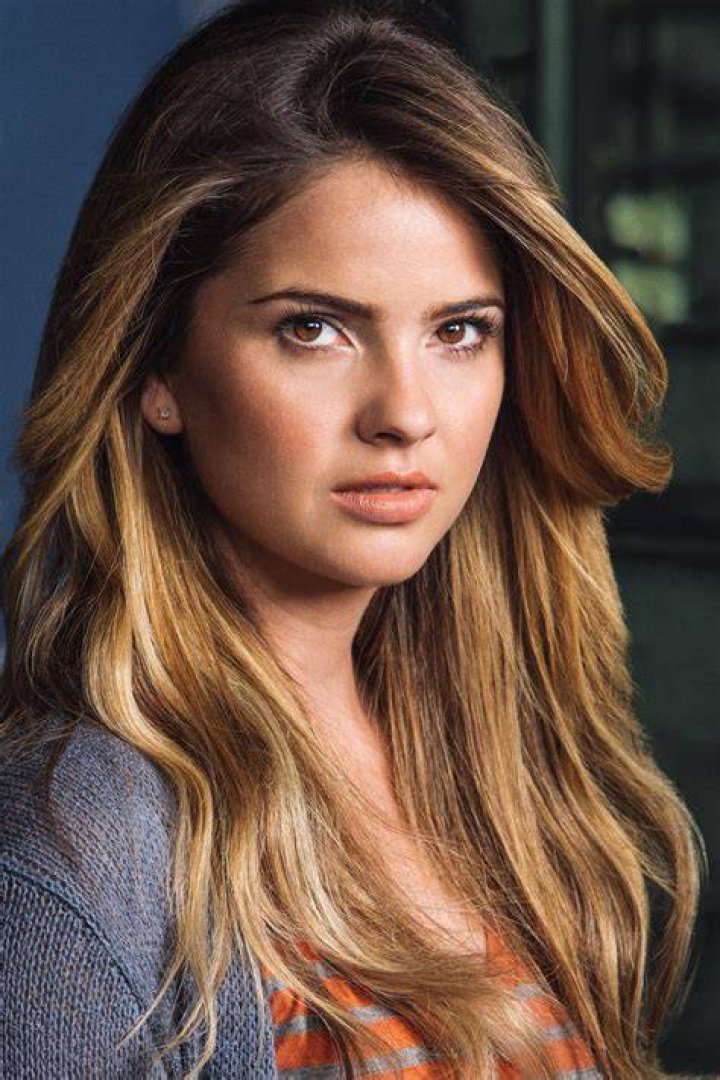 Shelley Hennig - Bio, Age, Wiki, Facts and Family