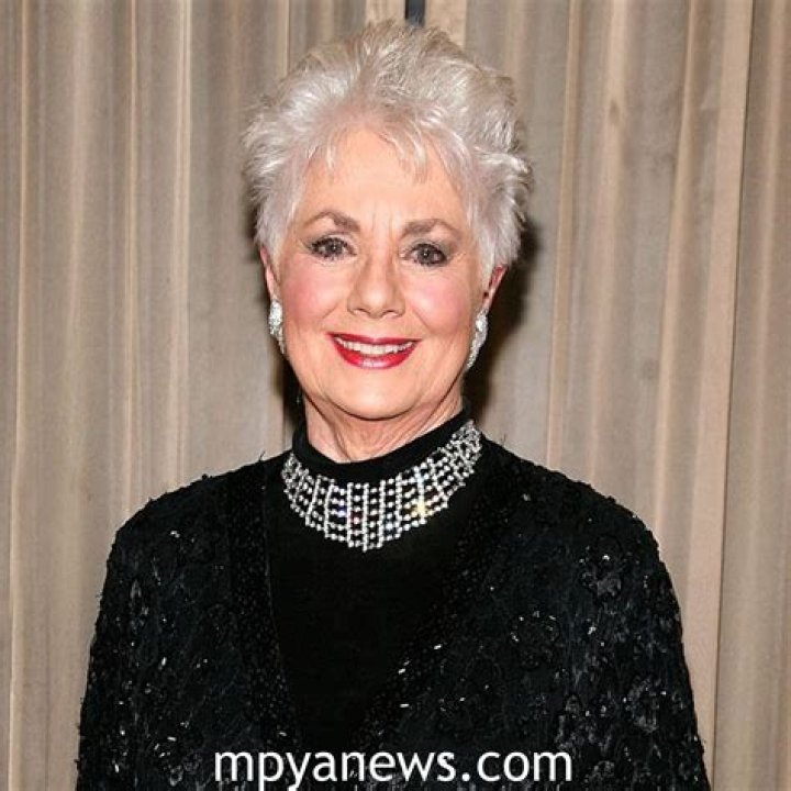 Shirley Jones - Bio, Age, Wiki, Facts and Family