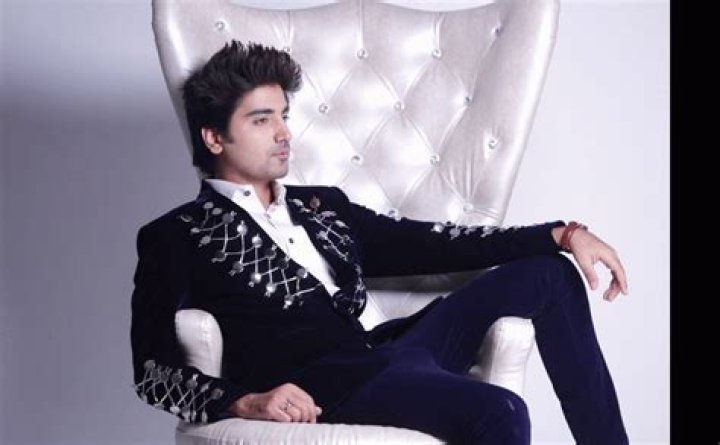 Shraey Khanna - Bio, Age, Wiki, Facts and Family