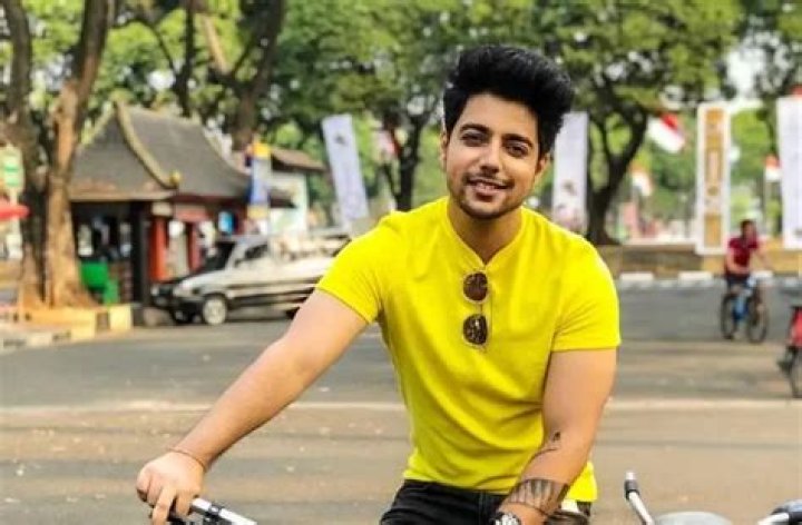 Siddharth Slathia - Bio, Age, Wiki, Facts and Family