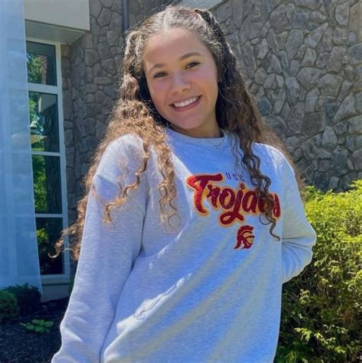 Sierra Haschak - Bio, Age, Wiki, Facts and Family