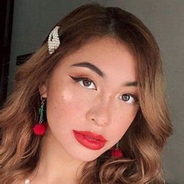 Sierra Lixing Bustos - Bio, Age, Wiki, Facts and Family