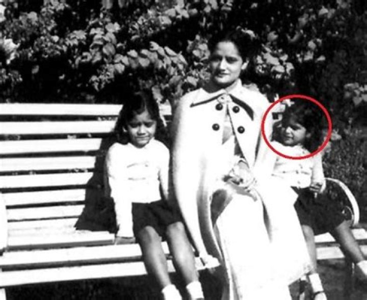 Simi Garewal - Bio, Age, Wiki, Facts and Family