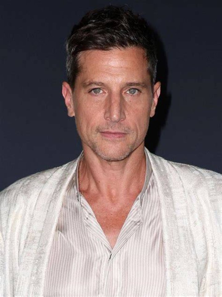 Simon Rex - Bio, Age, net worth, height, Wiki, Facts and Family