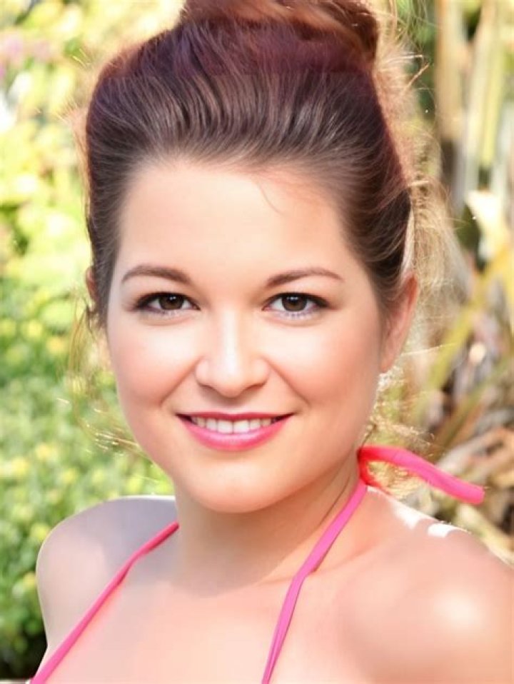 Sisca Jessica - Bio, Age, Wiki, Facts and Family