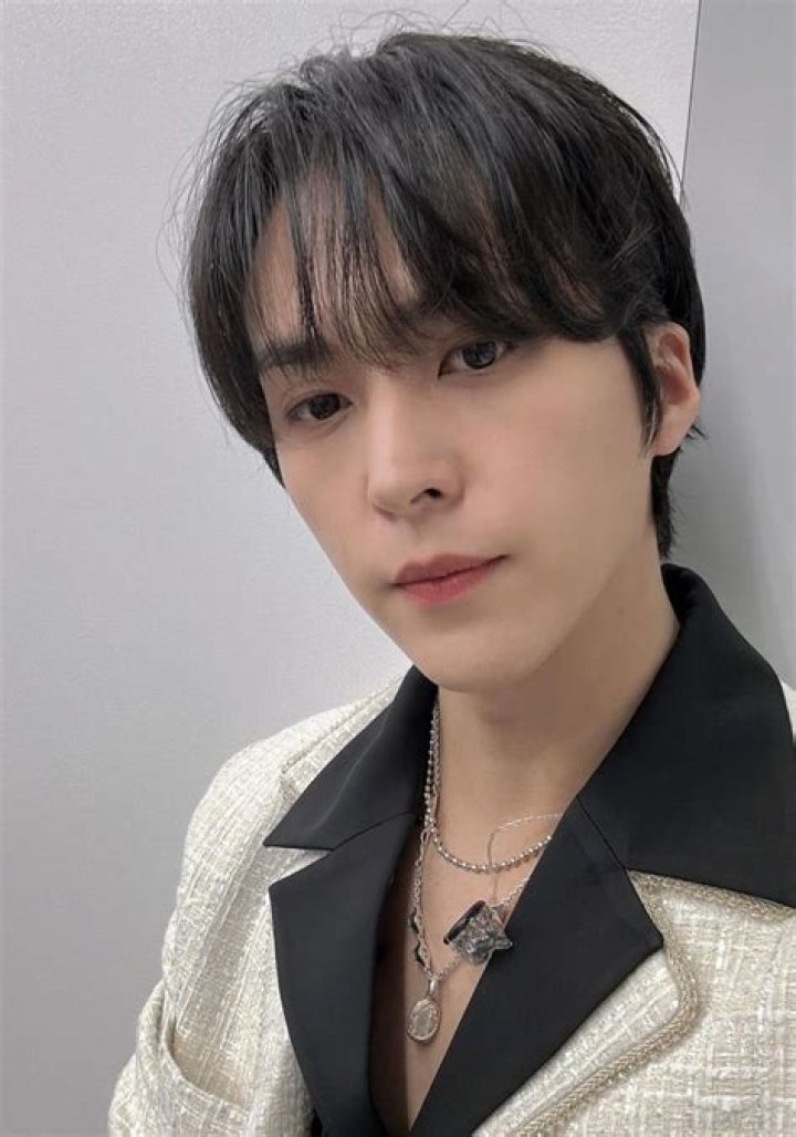Son Dong-woon - Bio, Age, siblings, height, weight, Wiki, Facts and Family