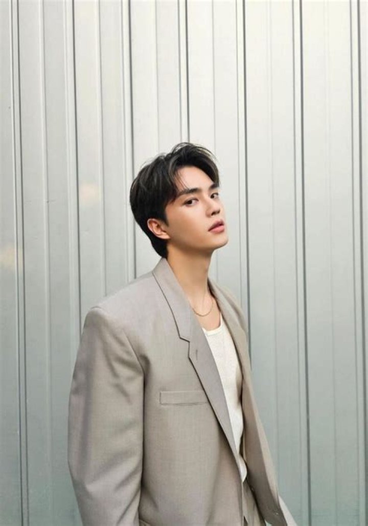 Song Kang - Biography, Age, Wiki, Facts and Family