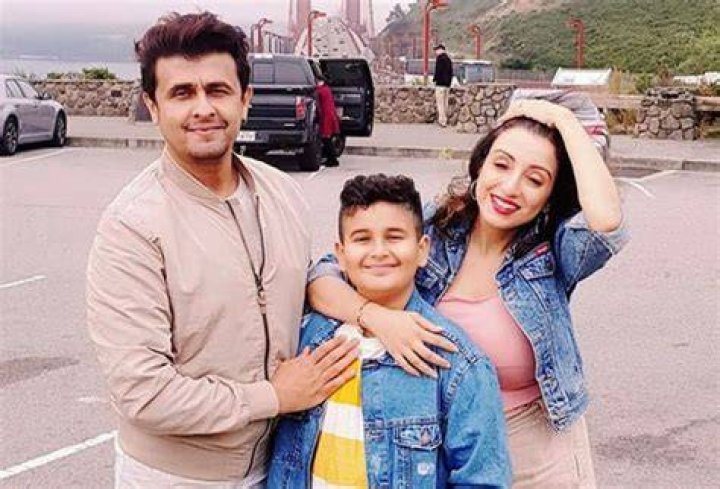 Sonu Nigam - Bio, Age, net worth, height, weight, Wiki, Facts and Family