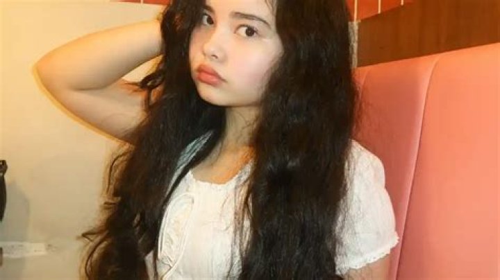 Sophia Reola - Bio, Age, Wiki, Facts and Family