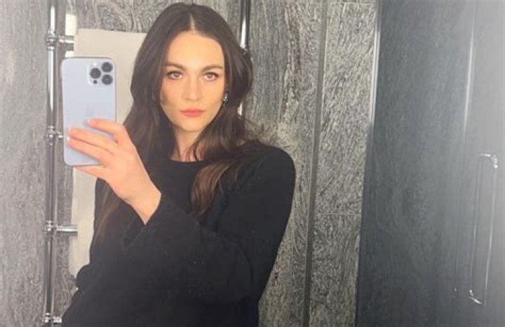 Sophie Skelton - Bio, Age, Wiki, Facts and Family