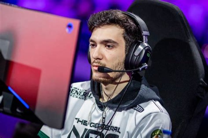 SquishyMuffinz - Bio, Age, Wiki, Facts and Family