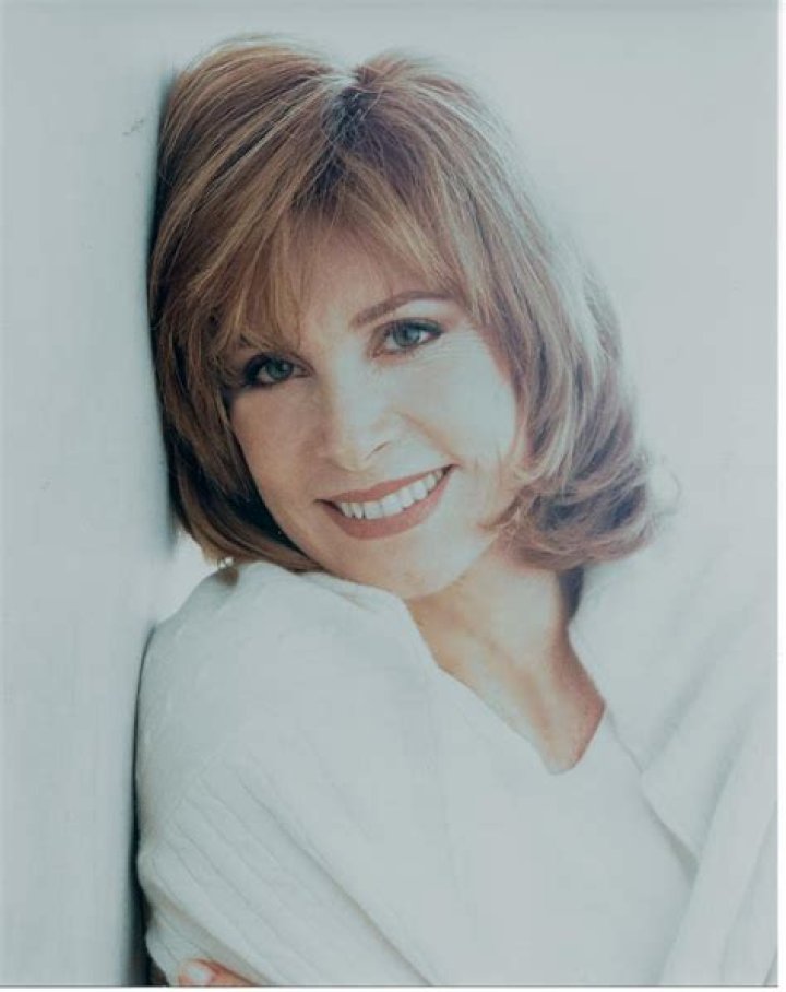 Stefanie Powers - Bio, Age, Wiki, Facts and Family