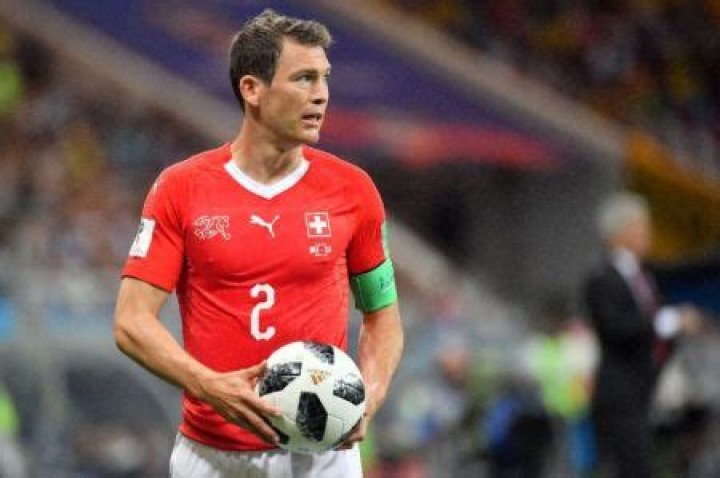 Stephan Lichtsteiner - Bio, Age, height, Wiki, Facts and Family