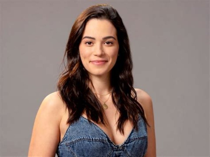 Stephanie Cox - Bio, Age, Wiki, Facts and Family