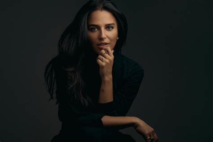 Stephanie Lange - Bio, Age, Wiki, Facts and Family