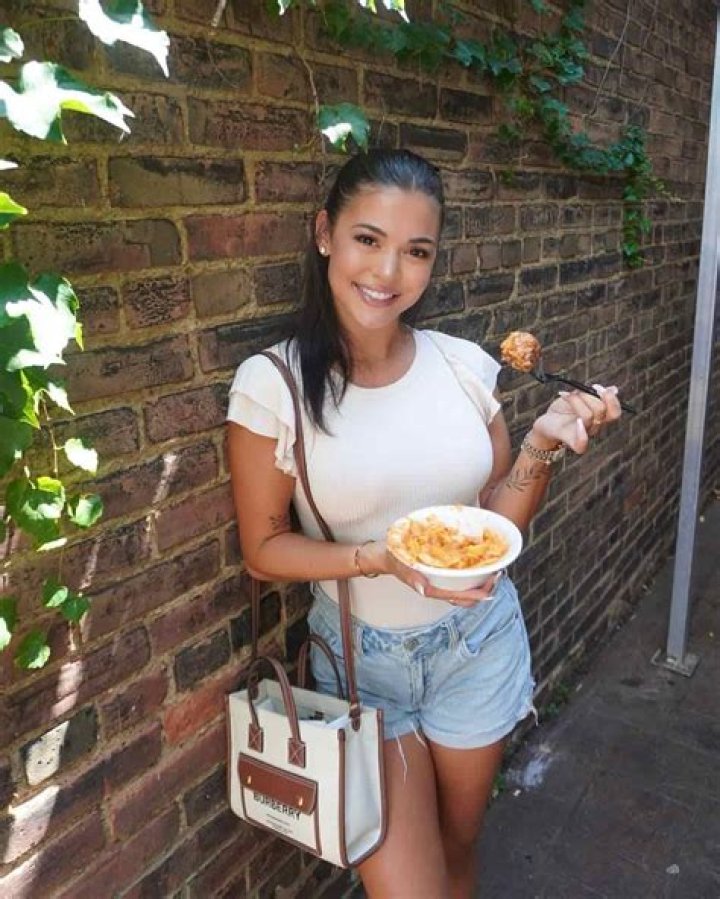 Stephanie Pappas - Bio, Age, Wiki, Facts and Family