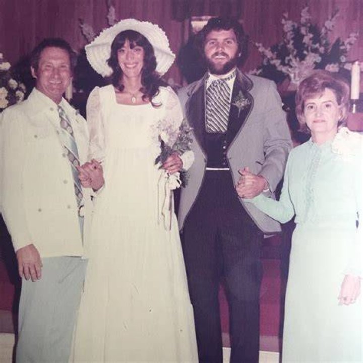 Steve Gatlin - Bio, Age, siblings, Wiki, Facts and Family