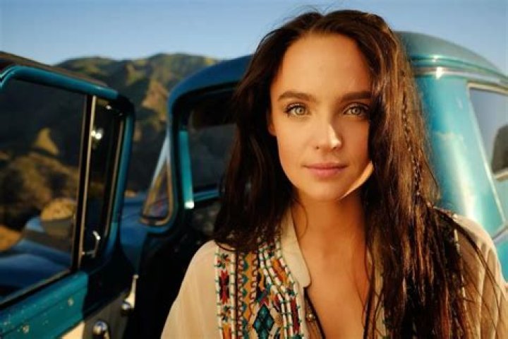 Stevie Lynn Jones - Bio, Age, Wiki, Facts and Family