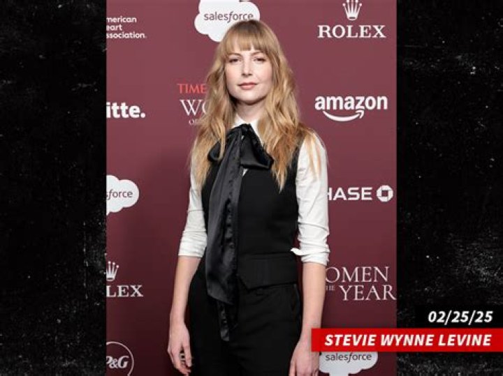 Stevie Wynne Levine - Bio, Age, Wiki, Facts and Family
