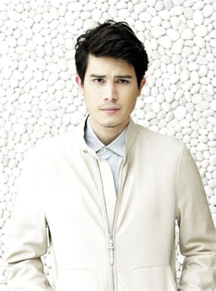 Sunny Suwanmethanon - Bio, Age, siblings, height, Wiki, Facts and Family