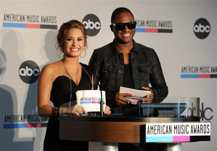 Taio Cruz - Bio, Age, net worth, height, Wiki, Facts and Family