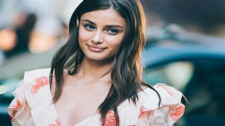 Taylor Marie Hill - Bio, Age, Wiki, Facts and Family