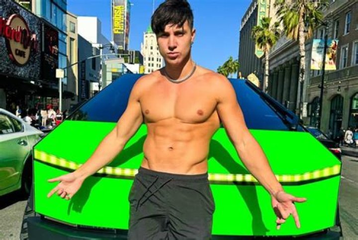 Tayo Ricci (webvideostar) - Wikipedia, Age, Net Worth, Biography , Spotify, TikTok, Facebook, Facts and Family