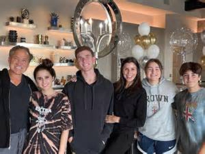 Terry Dubrow - Bio, Age, net worth, siblings, Wiki, Facts and Family