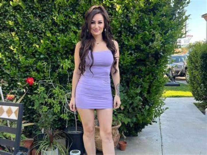 Tessa Alesia (webvideostar) - Wikipedia, Age, Net Worth, Biography , Spotify, TikTok, Facebook, Facts and Family