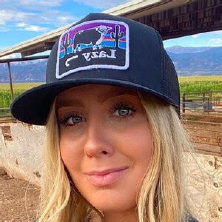 The Hippie Space Cowgirl: TikTok Star Detailed Bio, Age, Birthday, & Height Insights and more