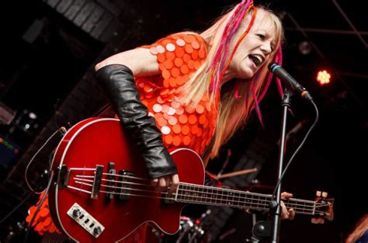 Tina Weymouth - Bio, Age, Wiki, Facts and Family