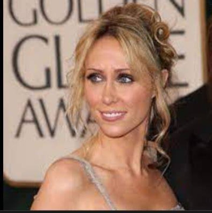 Tish Cyrus - Bio, Age, Wiki, Facts and Family