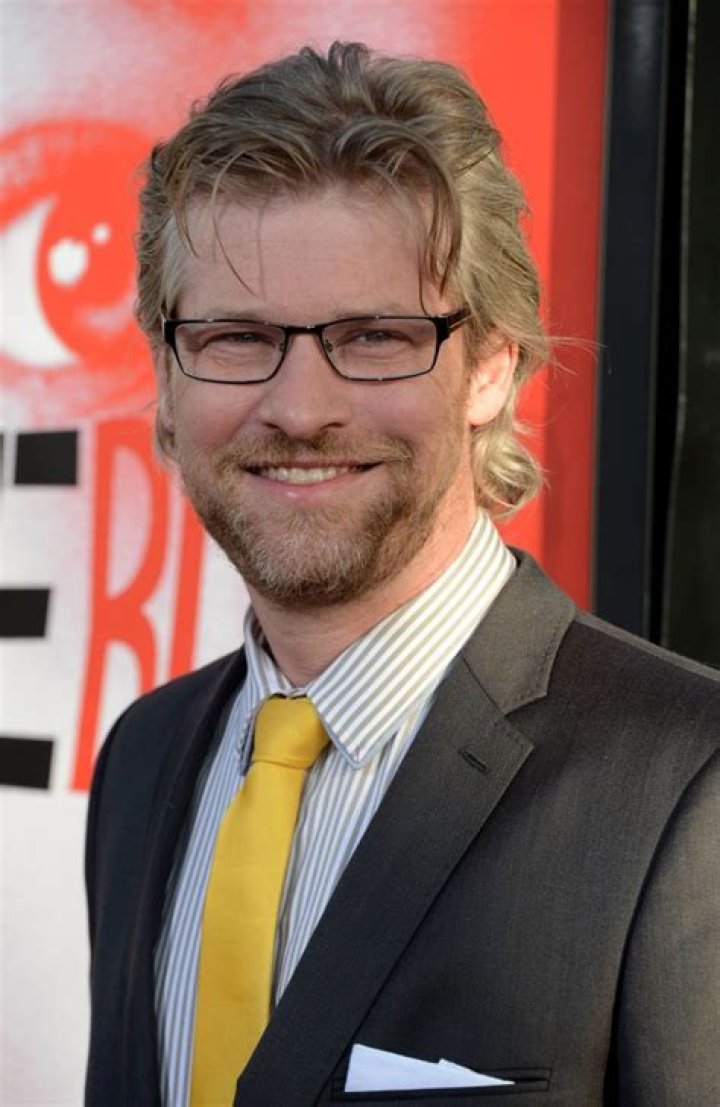 Todd Lowe - Bio, Age, net worth, Wiki, Facts and Family