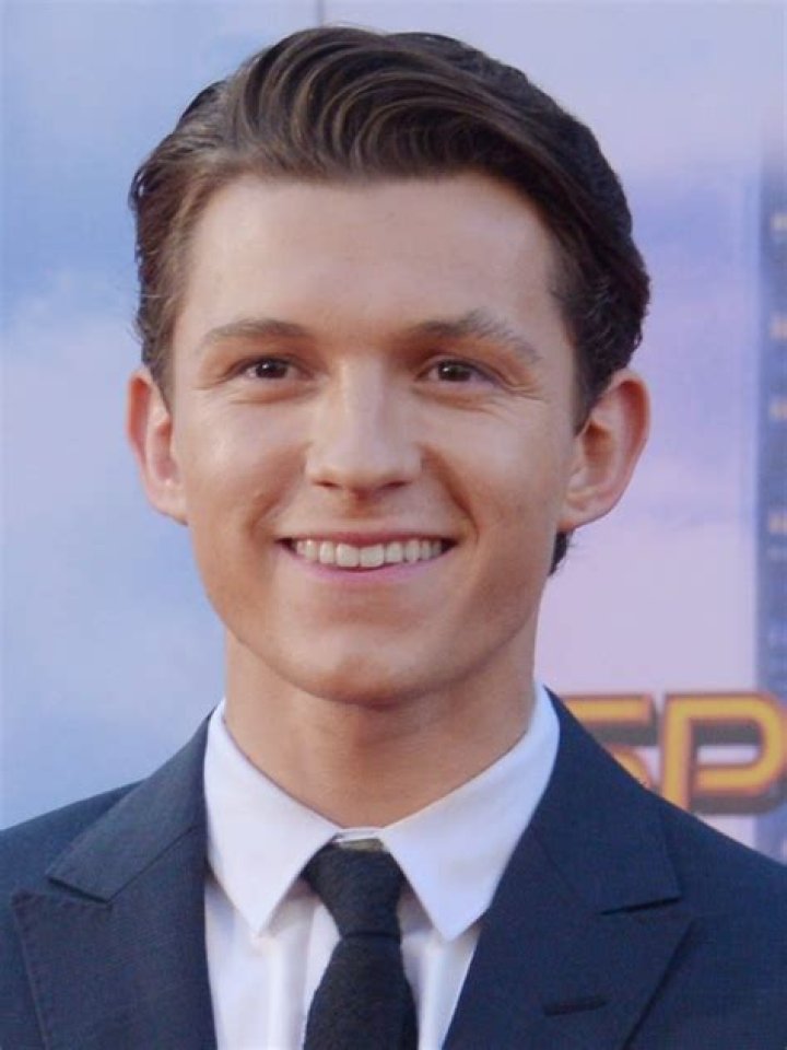 Tom Holland - Bio, Age, net worth, siblings, height, Wiki, Facts and Family