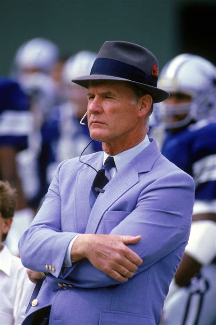 Tom Landry - Bio, Age, net worth, Wiki, Facts and Family