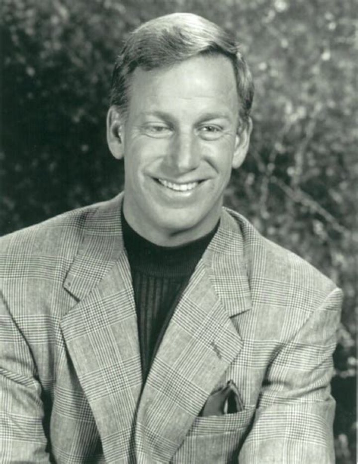 Tom Sullivan - Bio, Age, net worth, Wiki, Facts and Family