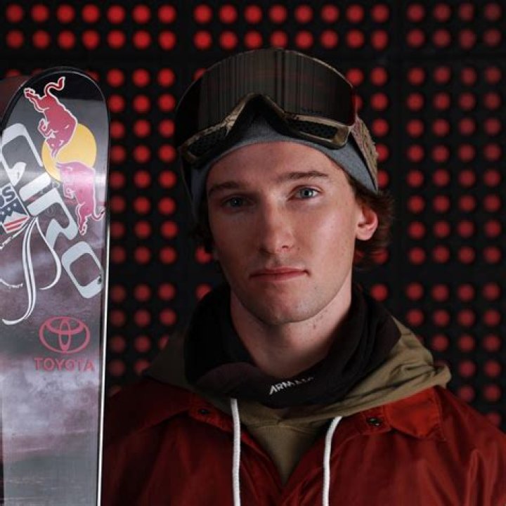 Torin Yater-Wallace - Bio, Age, height, weight, Wiki, Facts and Family