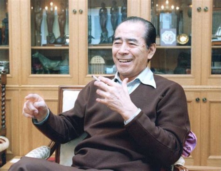 Toshiro Mifune - Bio, Age, height, Wiki, Facts and Family