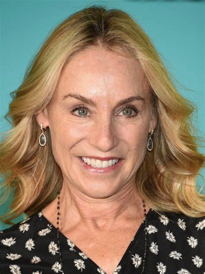 Tracy Pollan - Bio, Age, Wiki, Facts and Family