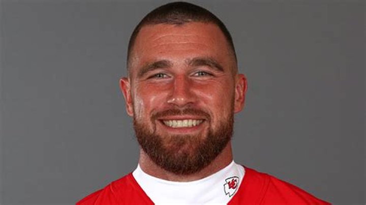 Travis Kelce - Bio, Age, net worth, siblings, height, Wiki, Facts and Family