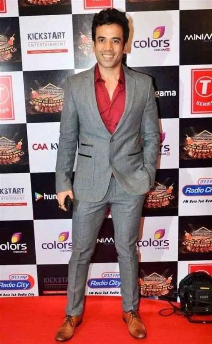Tusshar Kapoor - Bio, Age, height, Wiki, Facts and Family