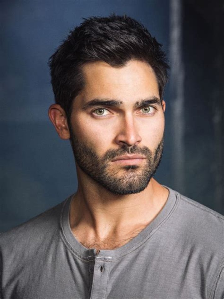 Tyler Hoechlin - Bio, Age, net worth, siblings, height, Wiki, Facts and Family