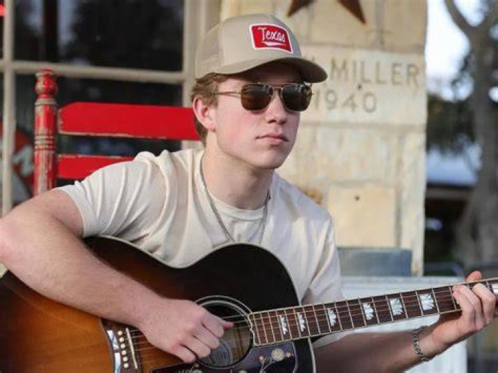 Tyler Myers - Bio, Age, height, Wiki, Facts and Family