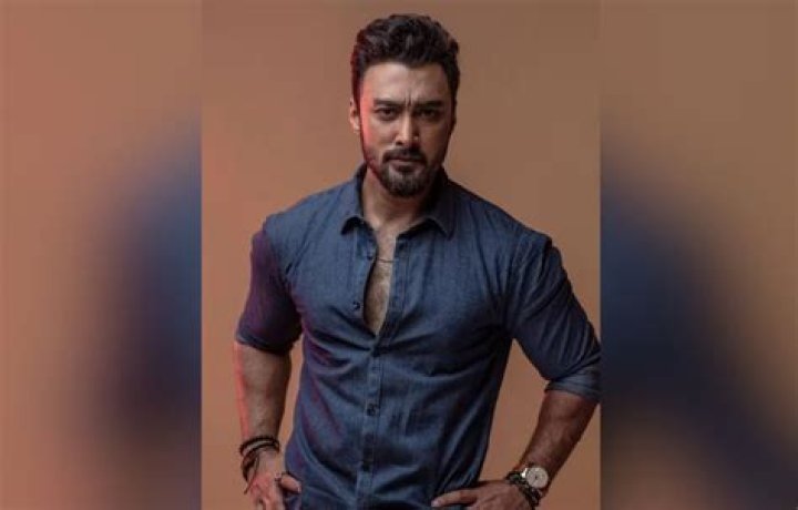 Umair Jaswal - Bio, Age, siblings, Wiki, Facts and Family