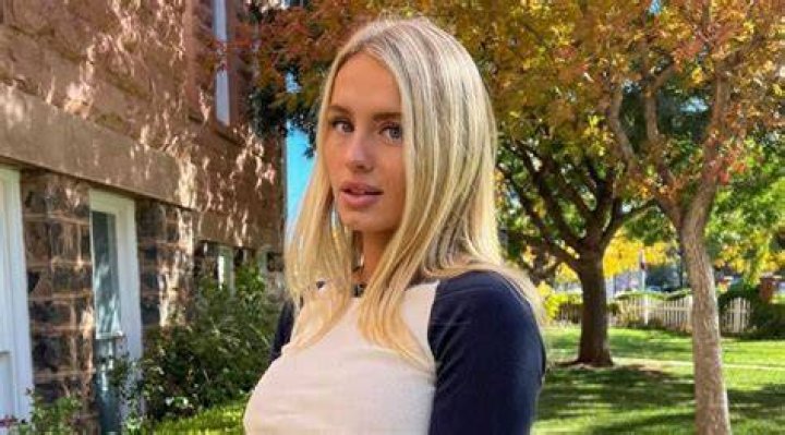 Vega Thompson : Age, Birthday, Wiki, Bio and Family, Net ...